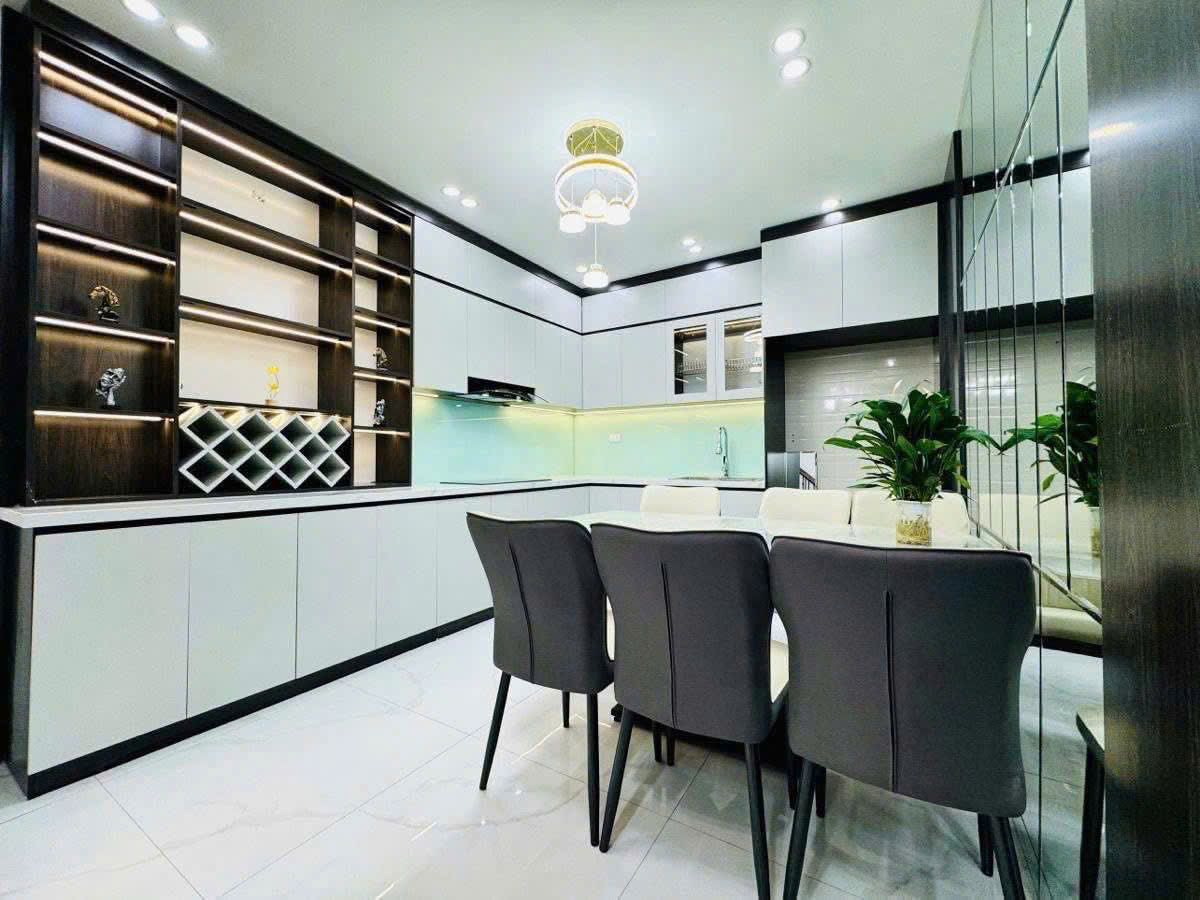 Cho thuê nhà nguyên căn mới kinh koong ngõ 69 Hoàng Văn Thái, 40m2 x 4 tầng, 5 PN, 16 Triệu - Ảnh 1